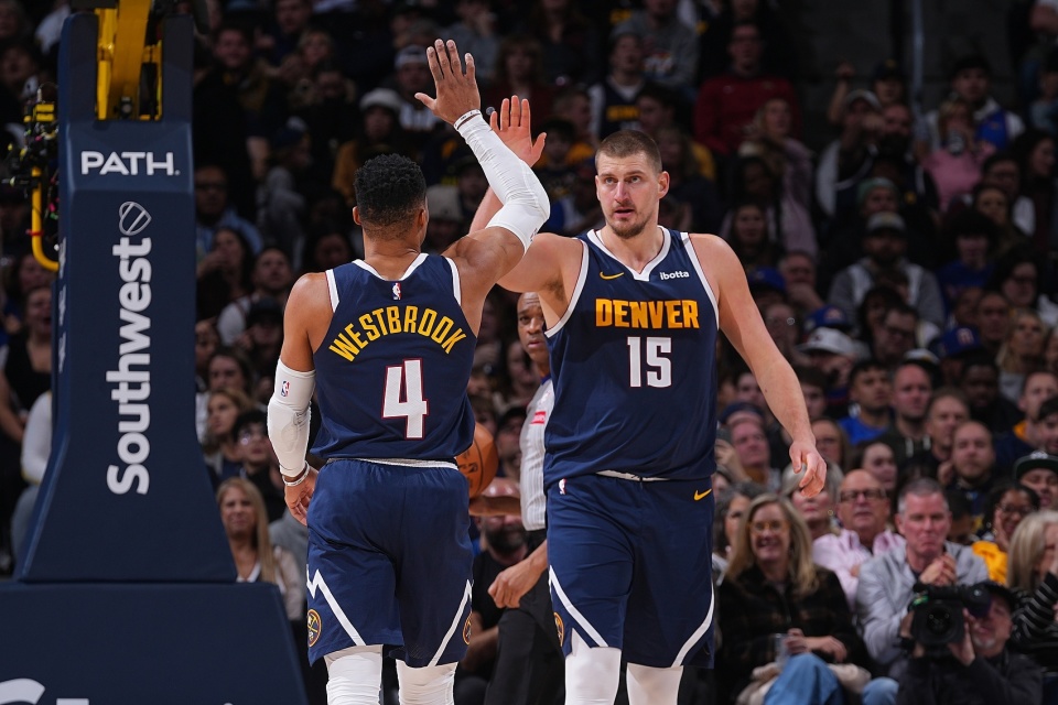 曼联欧联杯小组赛胜负形势分析（曼联欧联杯小组赛胜负格局解析）