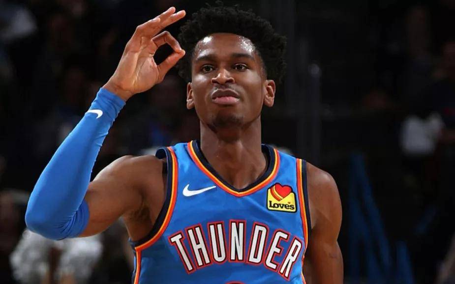 翻修球场，“连滚带爬”为的是“从从容容”（修缮球场，眼下忙乱只为日后从容）