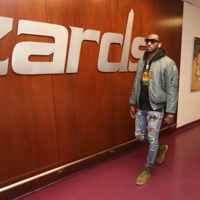 德甲官博祝贺邵佳一：期待邵佳一带领中国国家队走向更高舞台（德甲官博发文祝贺邵佳一：盼其率中国国家队迈向更高舞台）